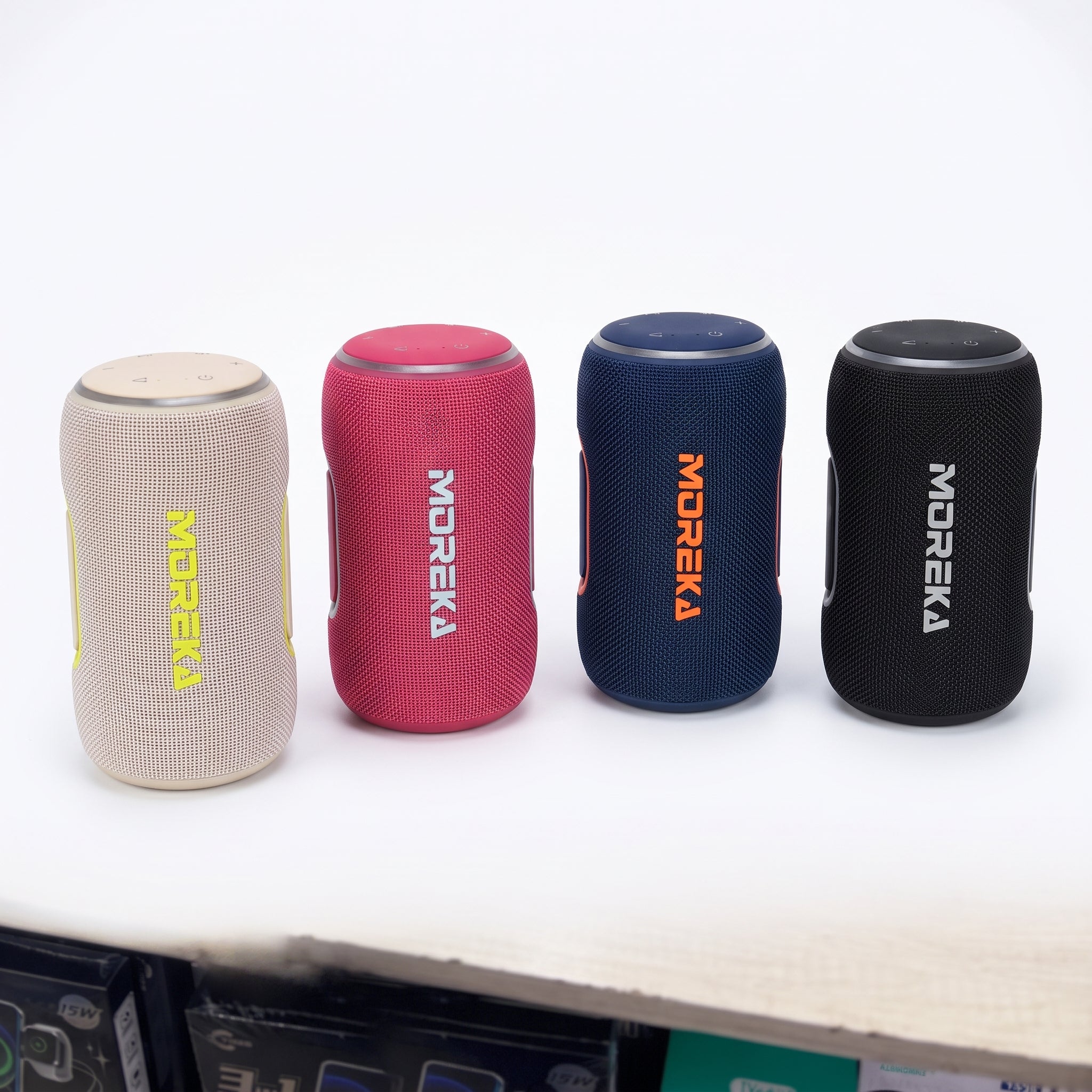 Bocina Inalámbrica Portátil Moreka-445 IPX5 25W Bluetooth 5.4