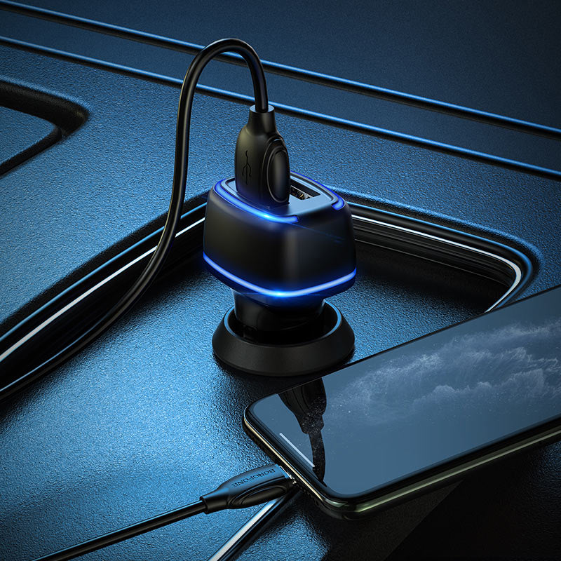 Cargador De Carro 2.4A Moreka CP0011 Doble puerto USB