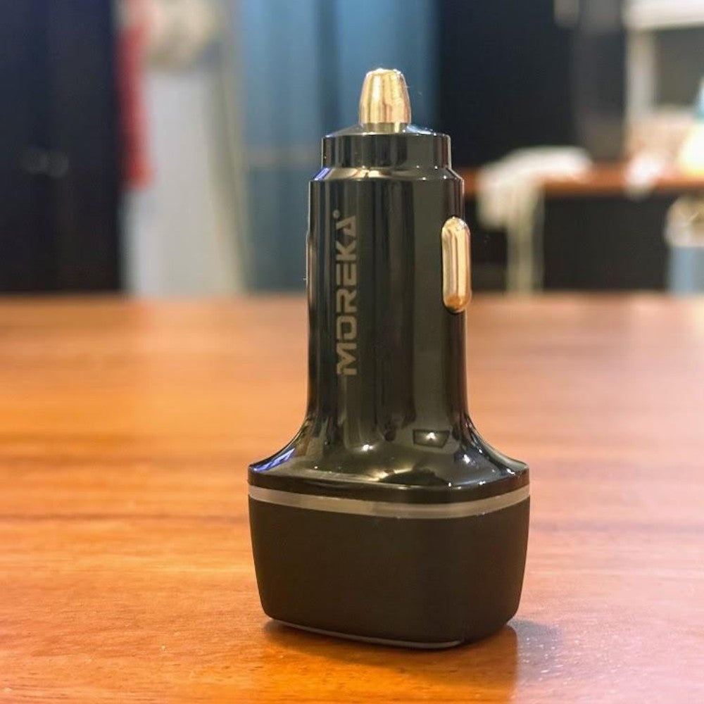 Cargador De Carro 2.4A Moreka CP0011 Doble puerto USB