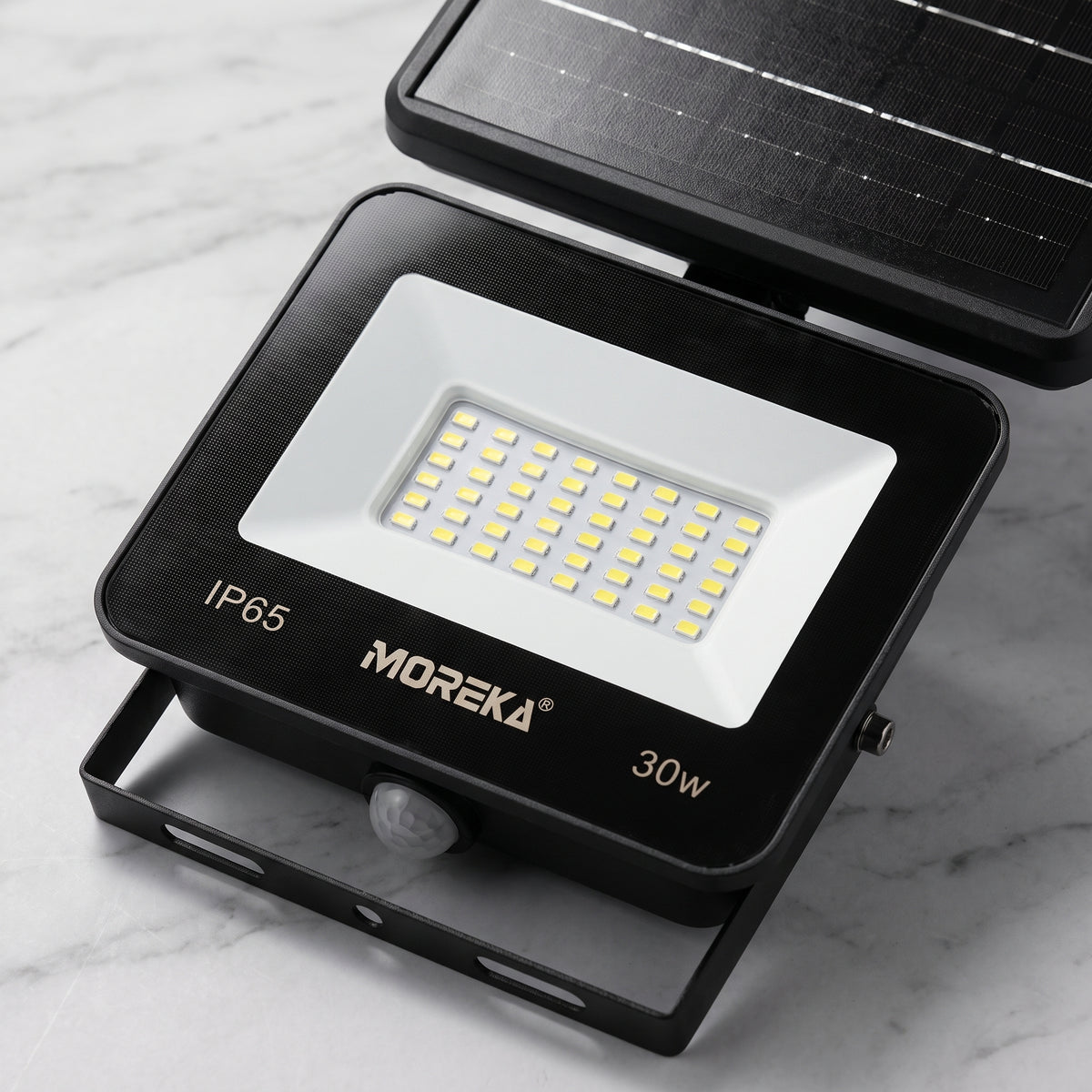 Reflector Solar LED Moreka GD-XX30W 30W con Sensor Radar, Control Remoto e IP65