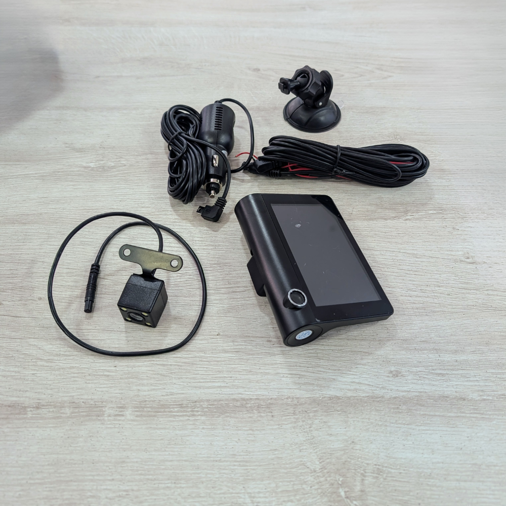 Cámara Para Auto Carro DVR 3 en 1 Frontal  Interior Trasera HDR Visión nocturna 24/7 JLY-504