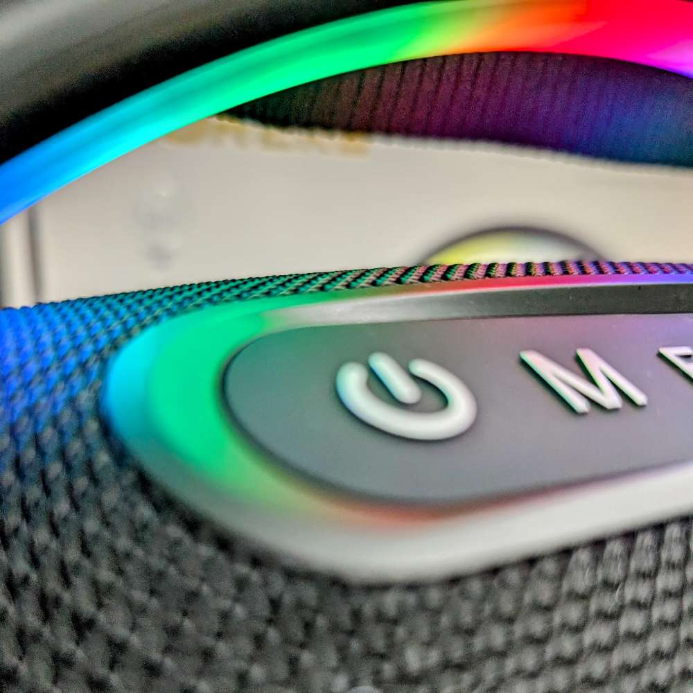 Bocina Moreka A36 120W 8000mAh 6-8 hrs de bateria Bluetooth