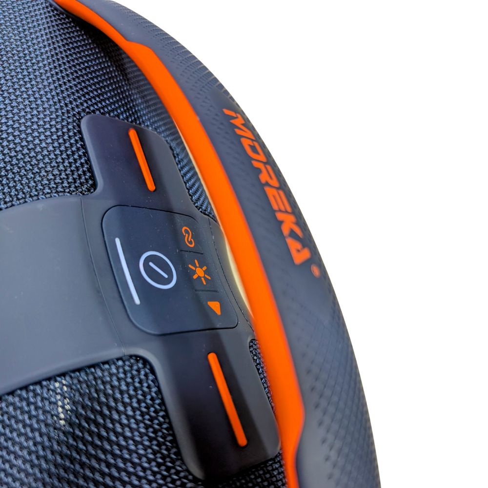 Bocina Moreka A41 70W 35W+35W 5000mAh 9hrs de bateria Bluetooth IPX6