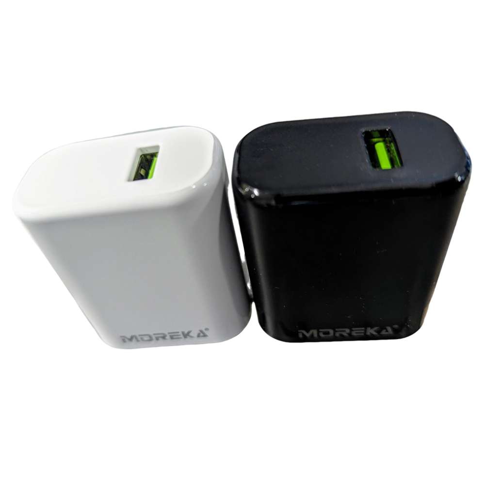Cargador Moreka MR2886 2.4A Puerto USB incluye Cable Micro USB 1M