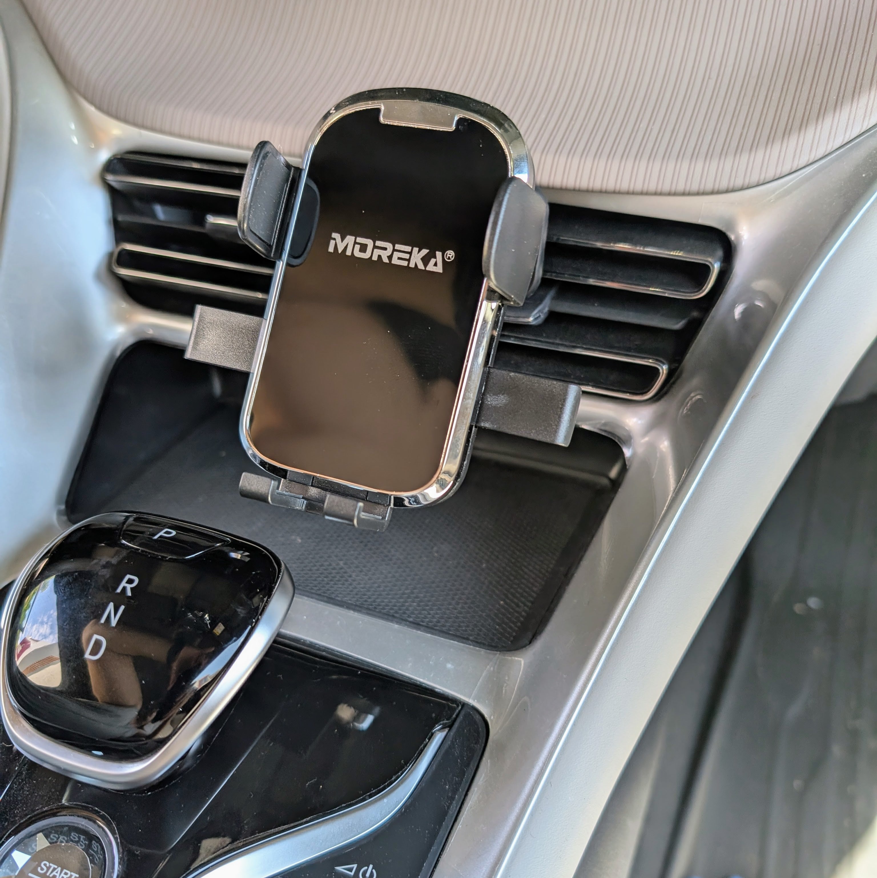 Soporte Automóvil Rendija Ventilación Rotación 360° Moreka Modelo MRT-932