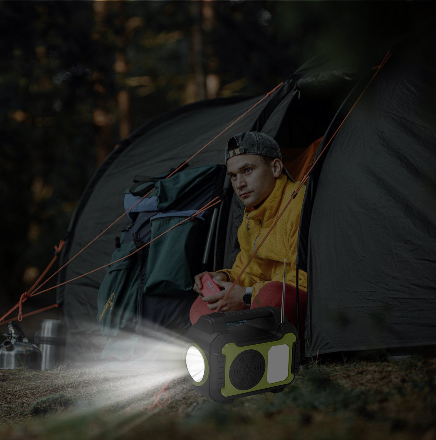 Mini Sistema Solar Radio FM 4 Focos Linterna Power Bank MOR-8072